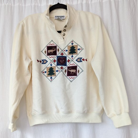 Vintage Winter Festive Cream Sweater Size Medium Petite - Picture 1 of 15